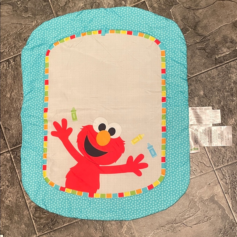 SESAME STREET Baby Elmo Vibrant Fun Colourful Polyester Baby Tummy Time Mat